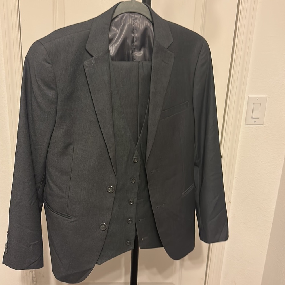 3 piece suit - Picture 1 of 6